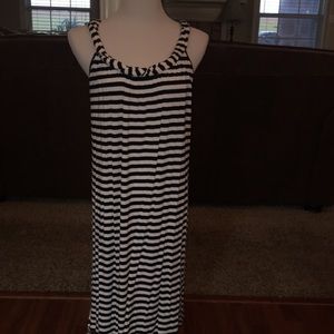 🎉HP🎉Black and White Striped Dress